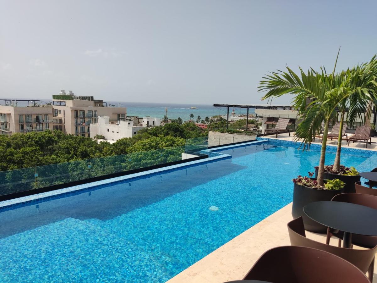 Luxury Suites , Calle 14Th Плая дел Кармен Екстериор снимка