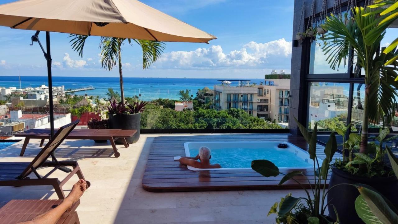 Luxury Suites , Calle 14Th Плая дел Кармен Екстериор снимка