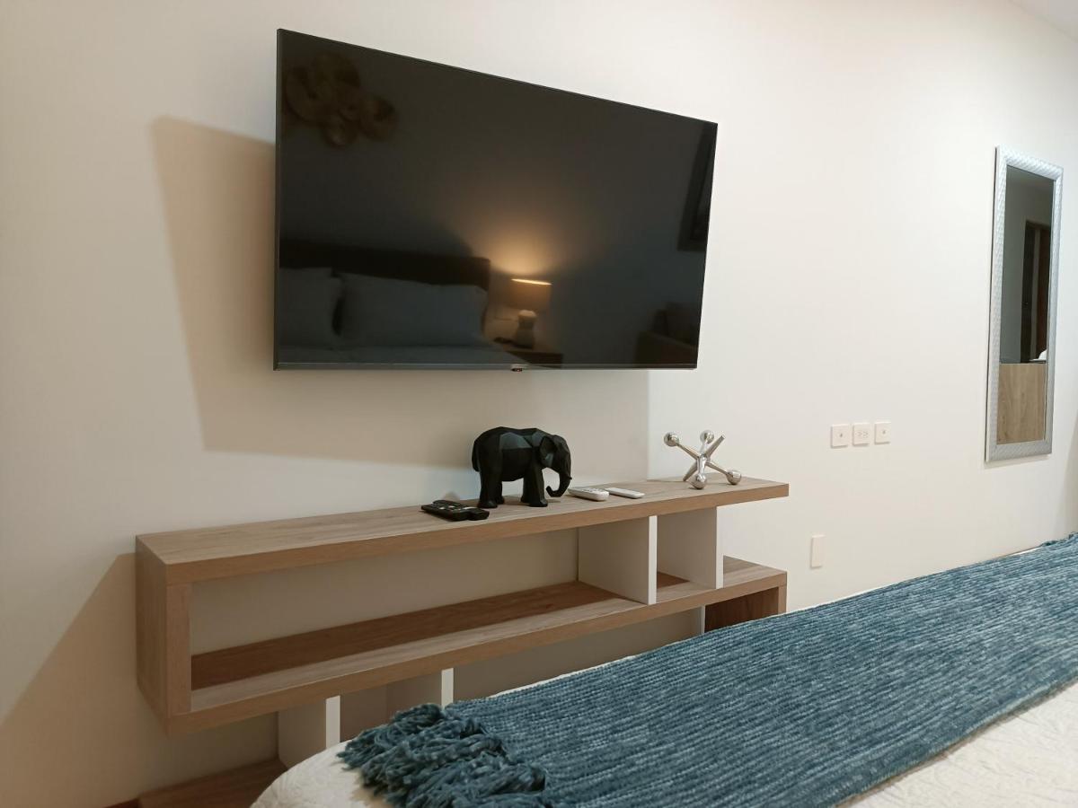 Luxury Suites , Calle 14Th Плая дел Кармен Екстериор снимка