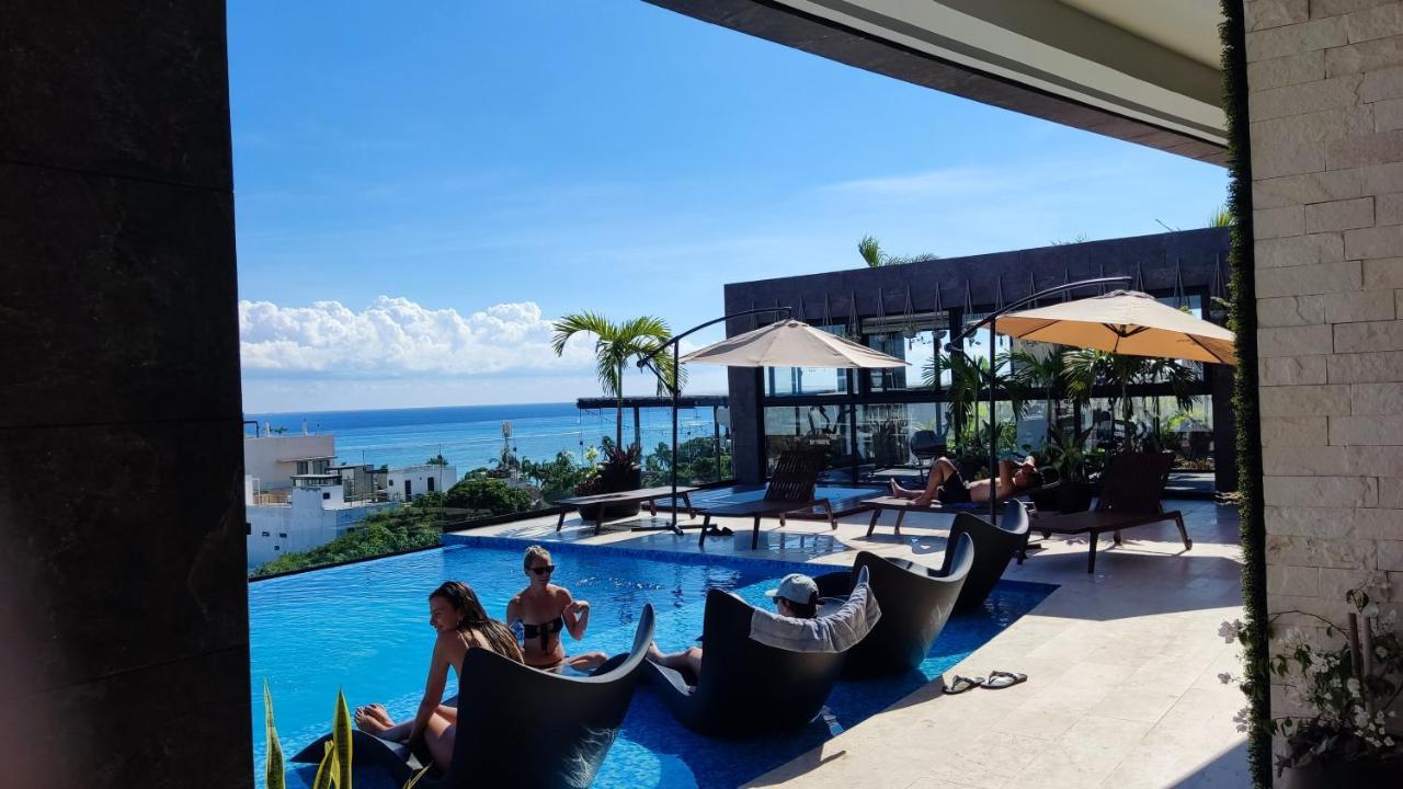 Luxury Suites , Calle 14Th Плая дел Кармен Екстериор снимка