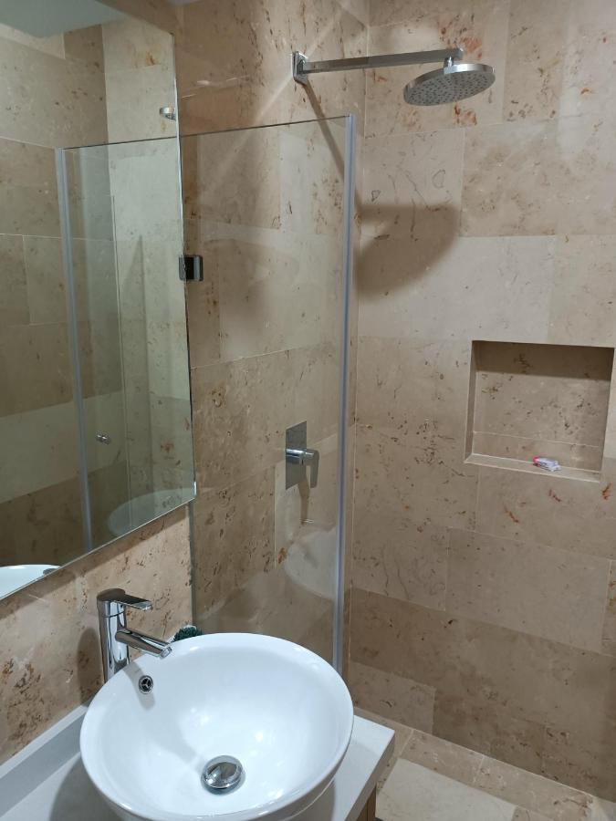 Luxury Suites , Calle 14Th Плая дел Кармен Екстериор снимка