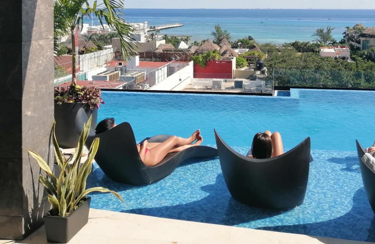 Luxury Suites , Calle 14Th Плая дел Кармен Екстериор снимка