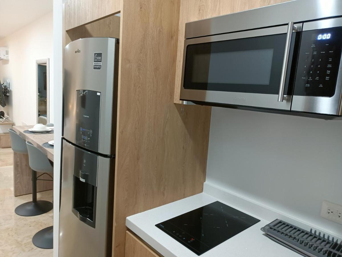 Luxury Suites , Calle 14Th Плая дел Кармен Екстериор снимка