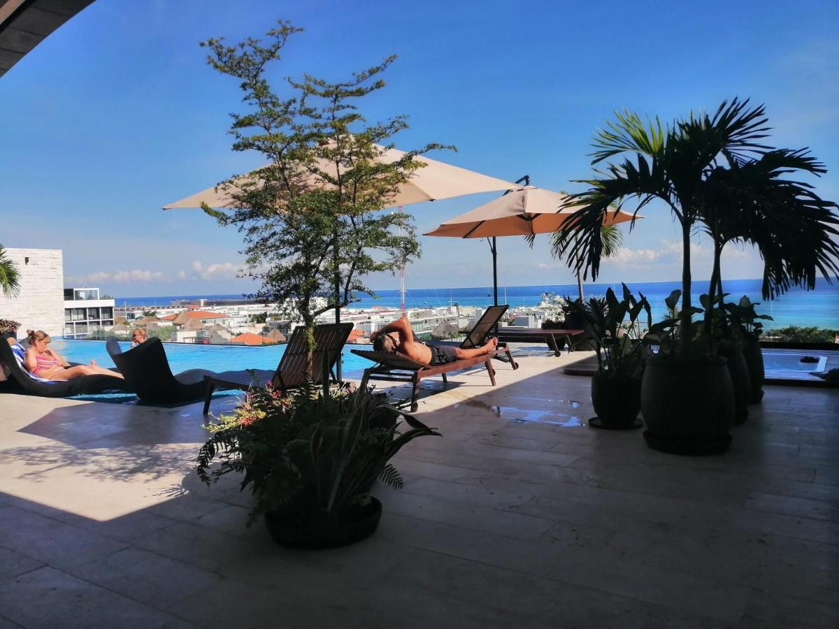 Luxury Suites , Calle 14Th Плая дел Кармен Екстериор снимка